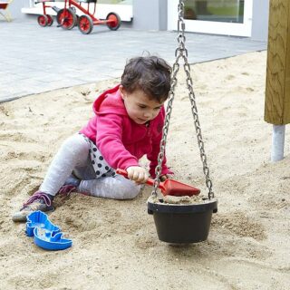 Spielen mit Sand – das Spielen mit Sand fördert die Wahrnehmung von Kindern.