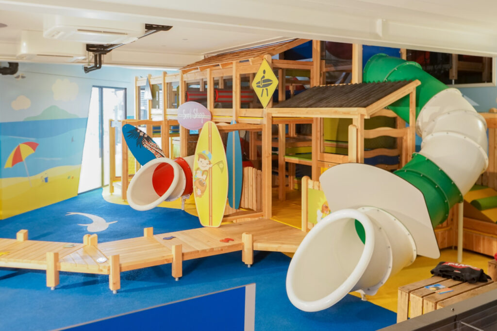 Indoor-Spielplatz bauen – Maritime Indoor-Spielanlage von eibiniland.